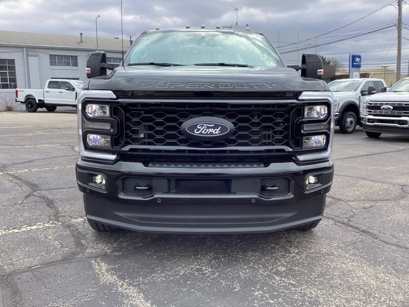 New 2026 Ford F250 Lariat w/ Black Appearance Package AWD/4WD image 2