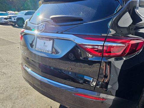 Used 2021 Buick Enclave Premium image 15