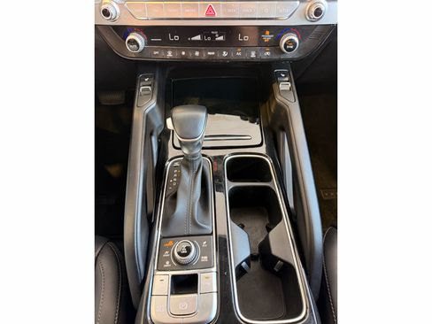 Used 2025 Kia Telluride S AWD/4WD image 13