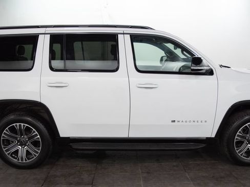 Used 2025 Jeep Wagoneer Series II AWD/4WD image 16