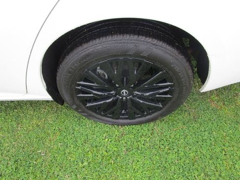 Used 2025 Nissan Altima 2.5 SV w/ SV Special Edition Package image 12