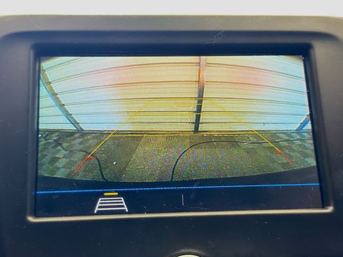 Used 2019 Chevrolet Equinox LT w/ Driver Convenience Package image 15