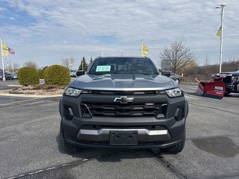Used 2023 Chevrolet Colorado Trail Boss w/ Technology Package image 2