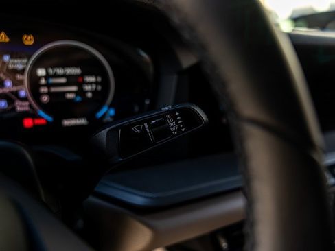 Used 2025 Porsche 911 Carrera image 42