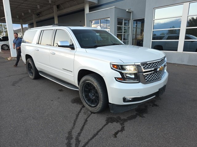 Used 2020 Chevrolet Suburban Premier AWD/4WD image 7