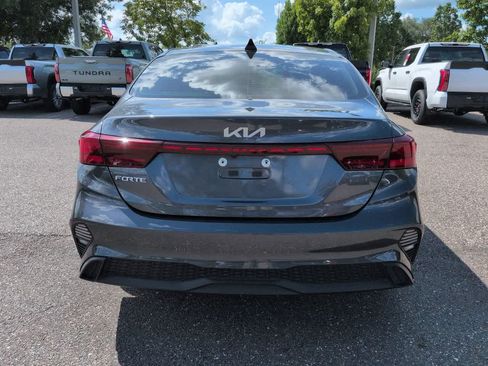 Used 2023 Kia Forte LXS w/ LXS Technology Package FWD image 5
