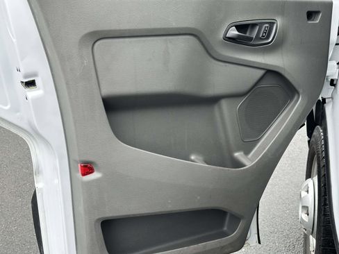 Used 2024 Ford Transit 250 Low Roof AWD w/ Exterior Upgrade Package image 19