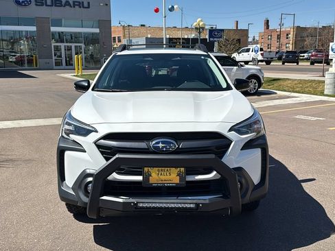 Used 2023 Subaru Outback Limited AWD/4WD image 2