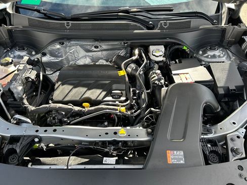 Used 2024 Chevrolet Trax RS w/ Driver Confidence Package image 26