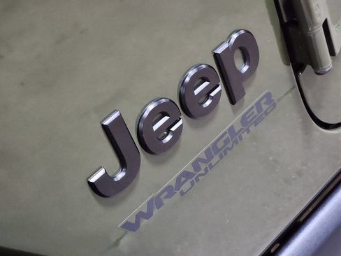 Used 2021 Jeep Wrangler Unlimited Sport AWD/4WD image 25