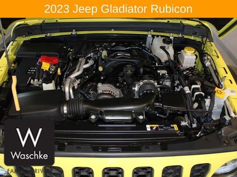 Used 2023 Jeep Gladiator Rubicon w/ LED Lighting Group image 10