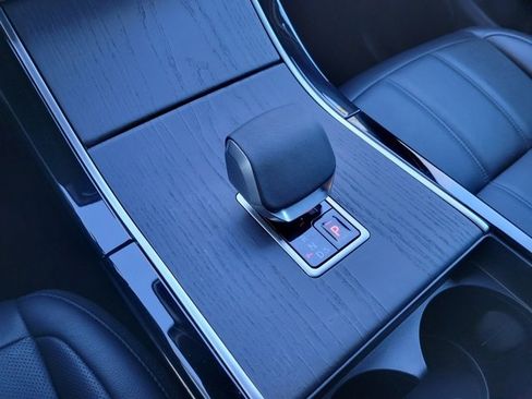 Used 2026 Land Rover Range Rover Evoque S image 35