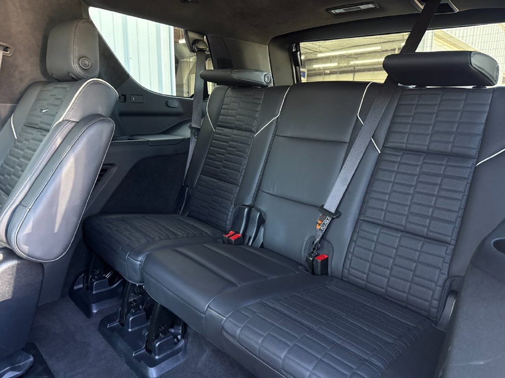 Used 2025 Cadillac Escalade V w/ LPO, Floor Liner Package AWD/4WD image 15