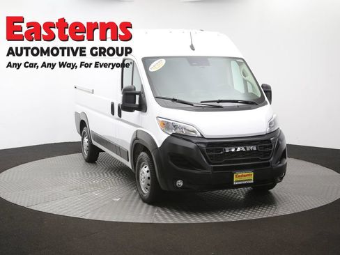 Used 2023 RAM ProMaster 2500 w/ Convenience Group FWD image 44