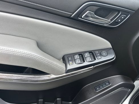 Used 2020 Chevrolet Tahoe LT image 11