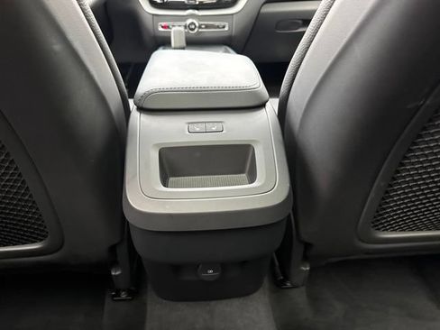 Used 2025 Volvo XC60 B5 Plus AWD/4WD image 17