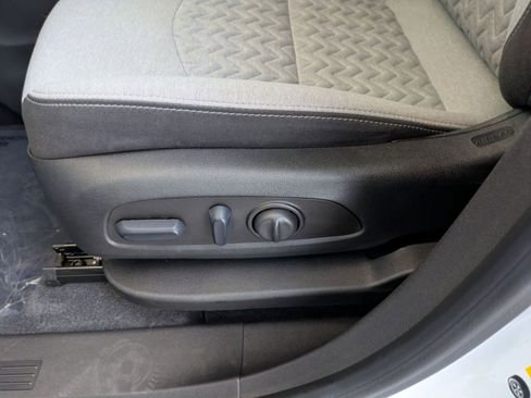 Used 2023 Chevrolet Equinox LS w/ LS Convenience Package FWD image 22
