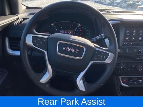 Certified 2022 GMC Terrain SLE w/ Driver Convenience Package image 9