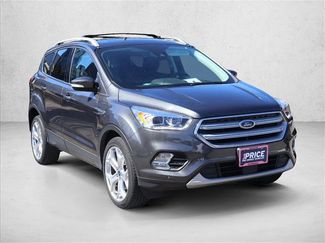 Used 2019 Ford Escape Titanium video 3