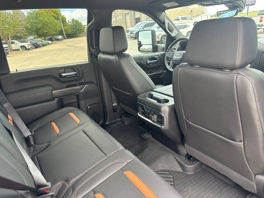 Certified 2020 GMC Sierra 2500 AT4 w/ AT4 Premium Package AWD/4WD image 23
