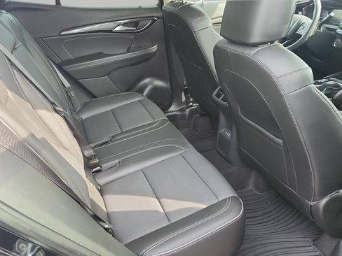 Used 2023 Buick Envision Essence AWD/4WD image 17