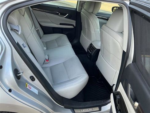 Used 2013 Lexus GS 350 AWD w/ Luxury Pkg w/Cold Weather Pkg image 38
