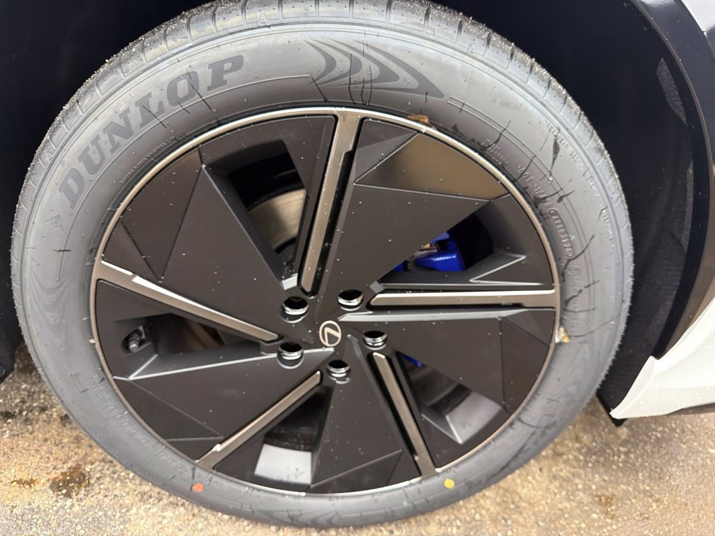 New 2026 Lexus RZ 450e AWD w/ Luxury Package image 27