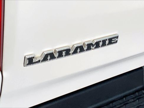 Used 2019 RAM 1500 Laramie image 10