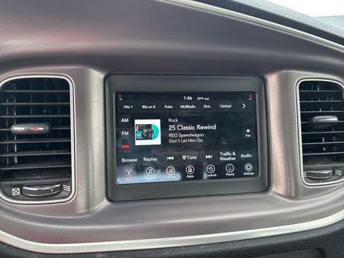 Used 2022 Dodge Charger SXT w/ Leather Interior Group image 15