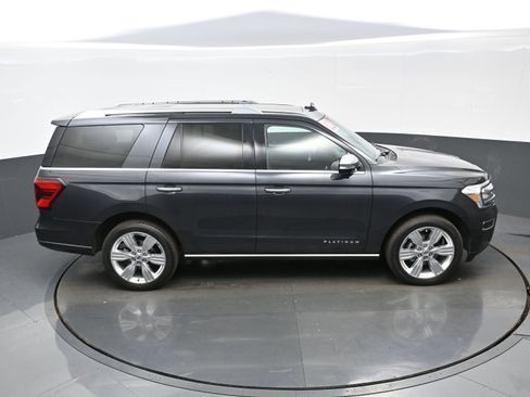 Used 2023 Ford Expedition Platinum image 43