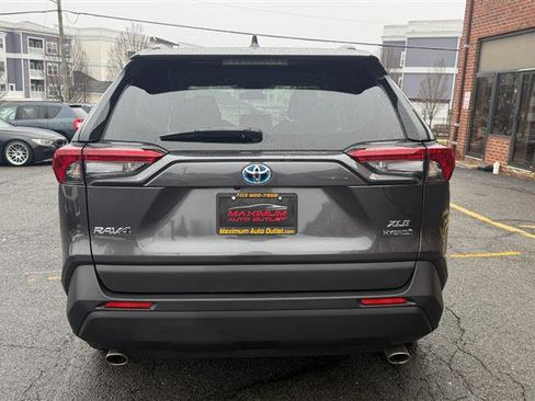 Used 2024 Toyota RAV4 XLE image 15