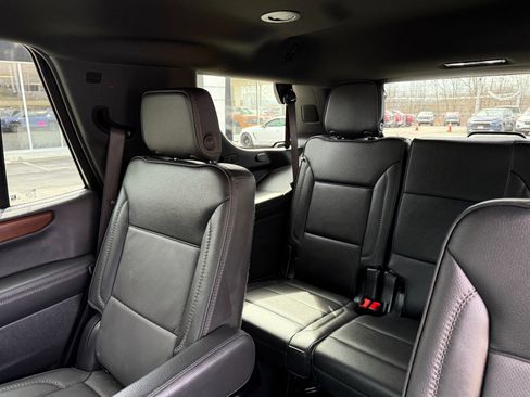 Used 2025 GMC Yukon Denali image 17