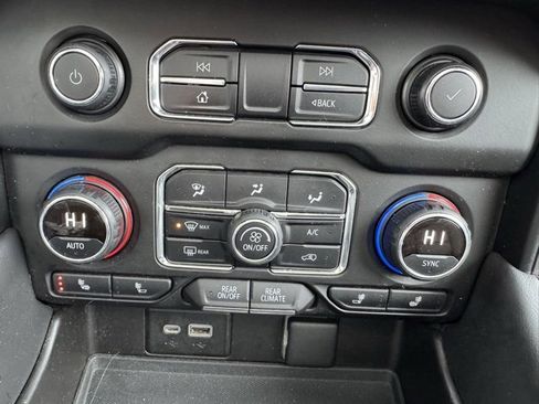 Used 2021 Chevrolet Tahoe RST image 23