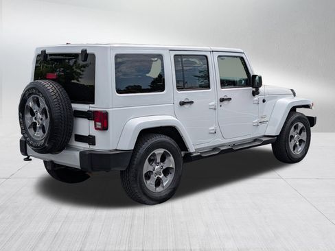 Used 2015 Jeep Wrangler Unlimited Sahara w/ Dual Top Group AWD/4WD image 7