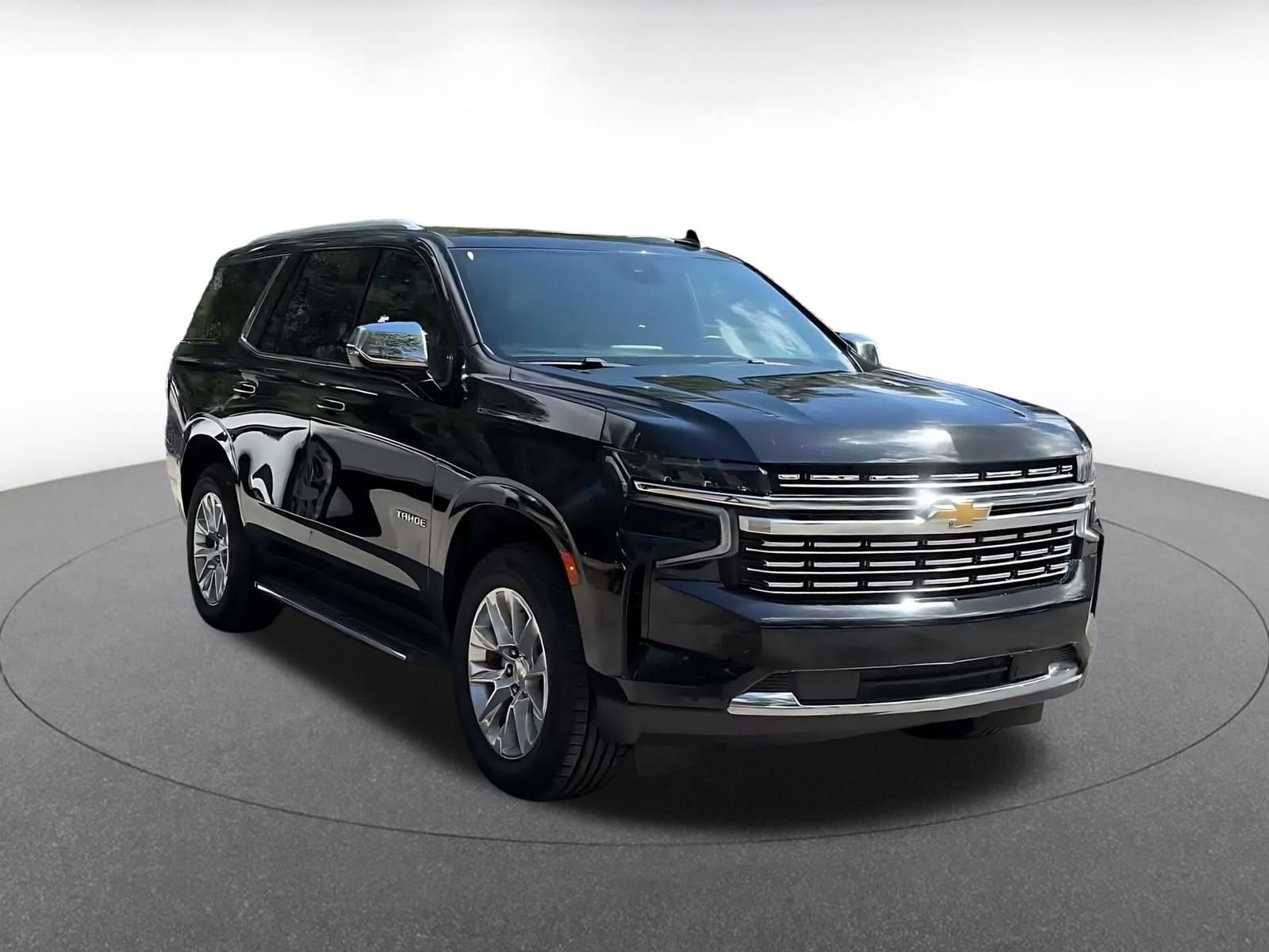 Used 2023 Chevrolet Tahoe Premier AWD/4WD image 3