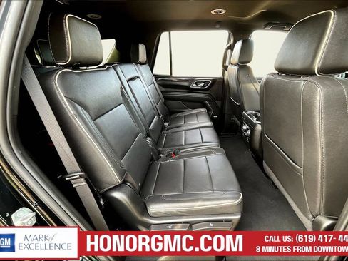 Used 2023 GMC Yukon SLT image 25