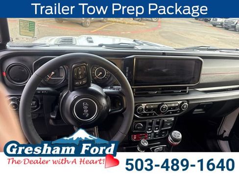 Used 2025 Jeep Wrangler Rubicon image 17