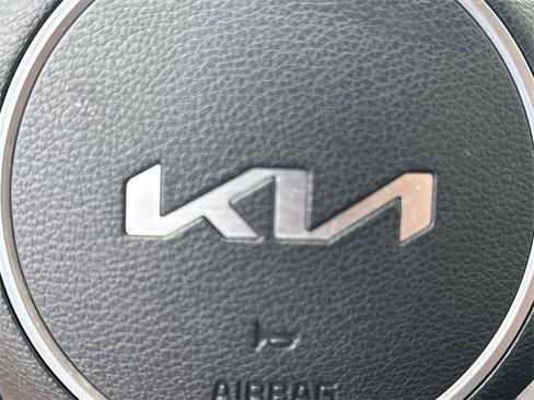 Used 2023 Kia Sportage LX image 23