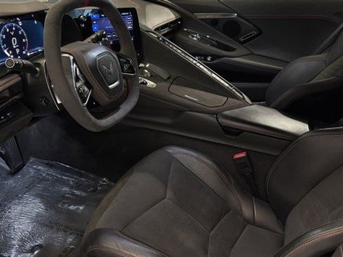Used 2023 Chevrolet Corvette 3LT w/ Z51 Performance Package image 3