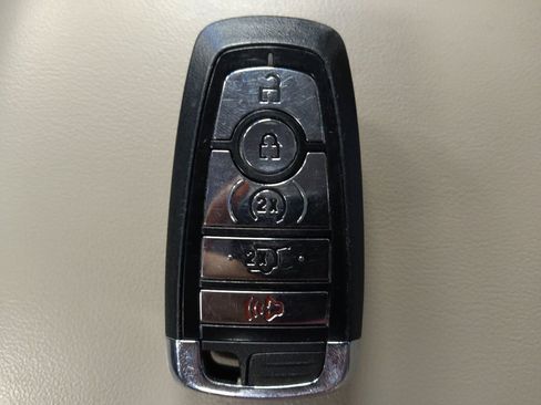 Used 2022 Lincoln Corsair FWD image 32