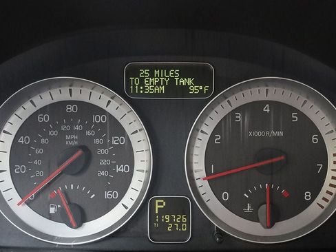 Used 2012 Volvo C70 T5 FWD image 12
