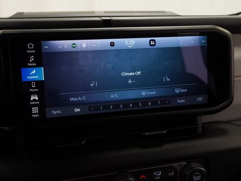 Used 2024 Jeep Wrangler Unlimited AWD/4WD image 35