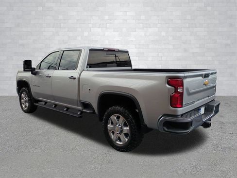 Used 2022 Chevrolet Silverado 2500 LTZ image 6