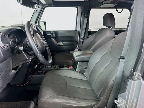 Used 2017 Jeep Wrangler Sport image 8