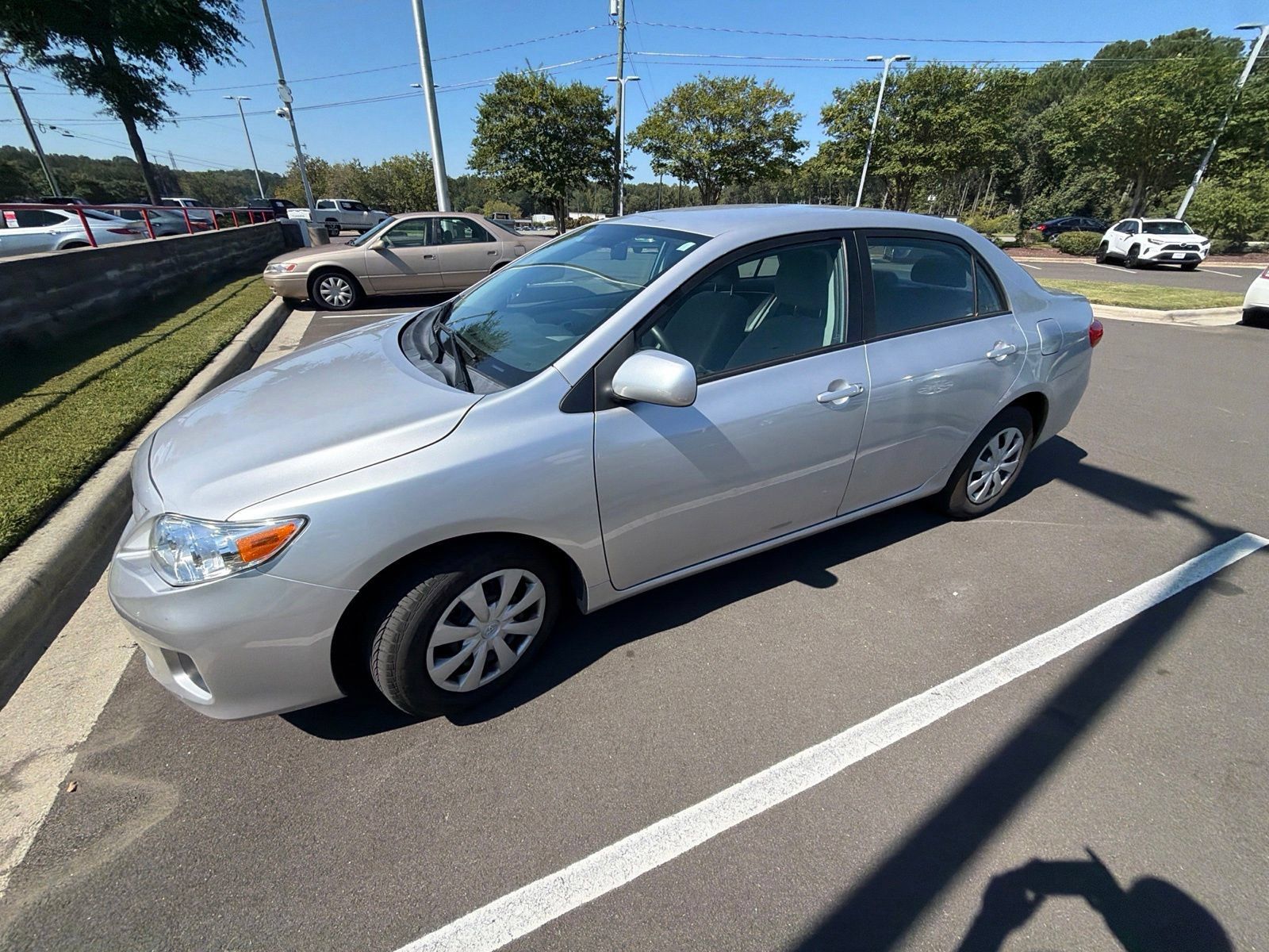 Used 2011 Toyota Corolla LE FWD image 9
