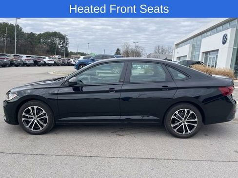 Used 2025 Volkswagen Jetta Sport image 10