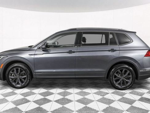 Used 2023 Volkswagen Tiguan SE AWD/4WD image 20