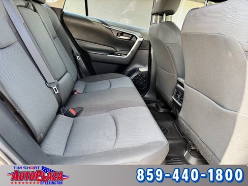 Used 2025 Toyota RAV4 XLE AWD/4WD image 47