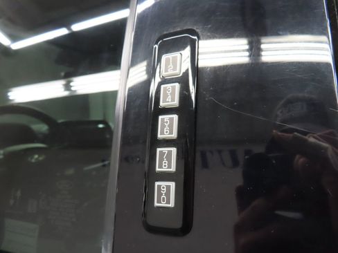 Used 2023 Ford F150 Raptor AWD/4WD image 59