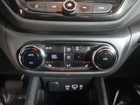 Used 2022 Chevrolet TrailBlazer LT w/ Sun and Liftgate Package image 48